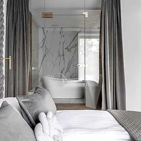 Apartmanhotel 33 3*