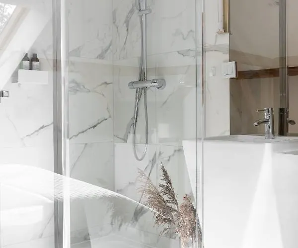 33 アパートホテル